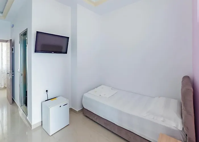 Hotel The Gate 3*