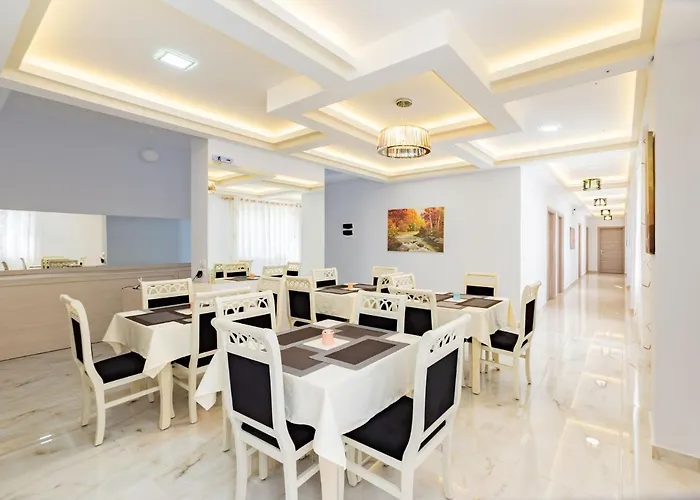 The Gate 3* ساراندا