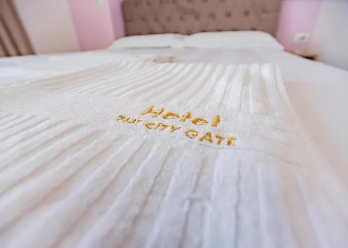 فندق The Gate 3*